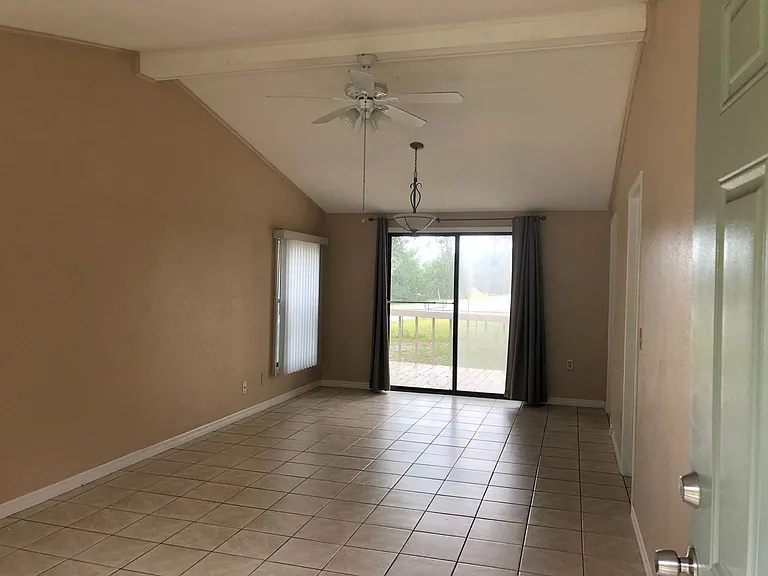 217 Acorn Dr — Photo 14