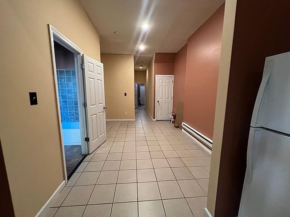 4th image of 4033 Poplar St #1