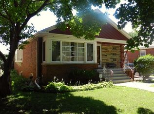 9119 S Mozart Ave, Evergreen Park, IL 60805