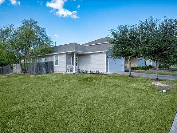 5th image of 326 Pearl Way