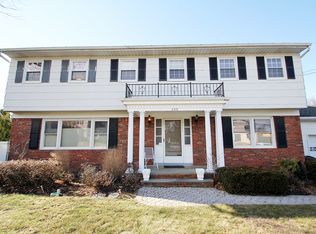 255 Prospect St, Midland Park, NJ 07432