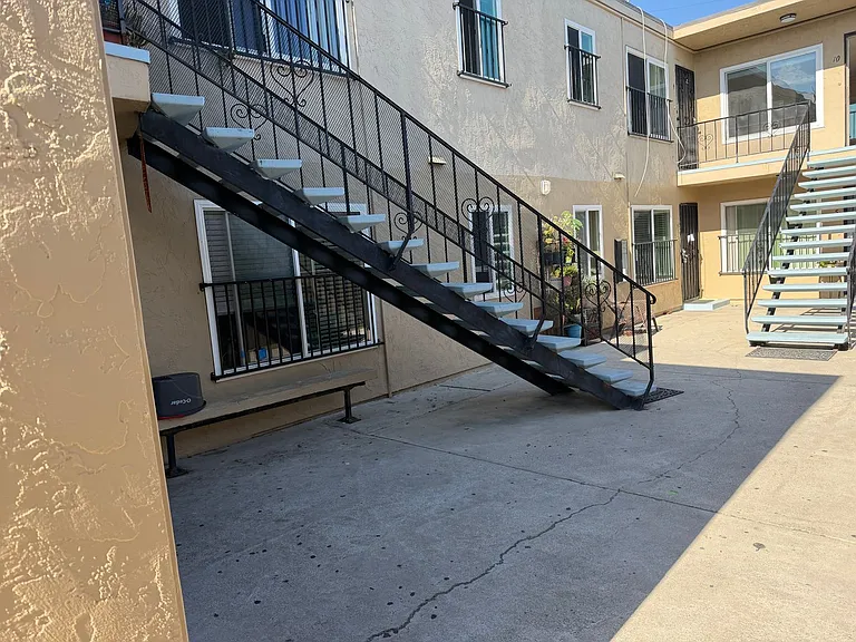 36th Street 4049 — Photo 16