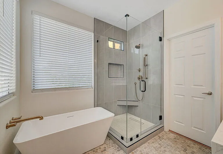 9152 Kentwell Ave — Photo 26