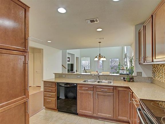 5th image of 2604 Avenel Ct
