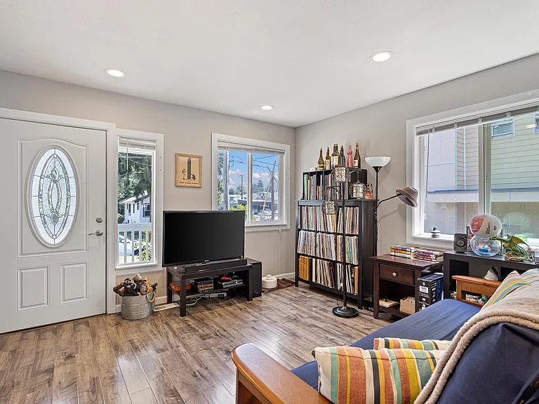14721 32nd Ave NE — Photo 9