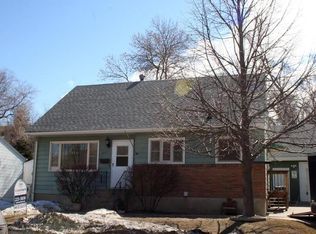 1011 6th St NW, Mandan, ND 58554