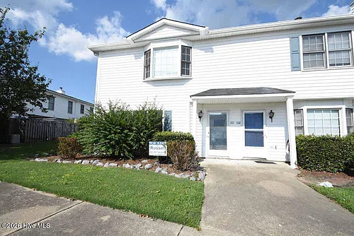 3818 Sterling Pointe Dr #J1 Photo 1 3818 Sterling Pointe Dr #J1 Photo 1