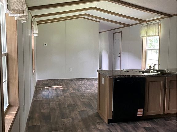 3rd image of 364 Poole Cir