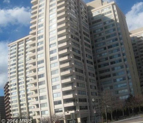 3rd image of 4515 Willard Ave APT 1719