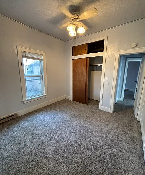 815 College St N — Photo 8