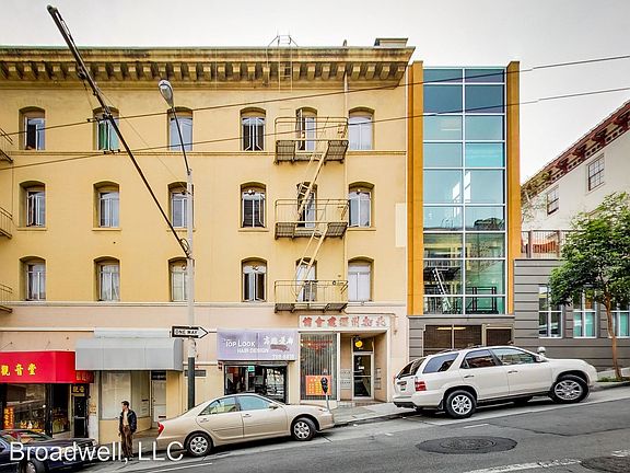 2nd image of 831 Sacramento St APT 35