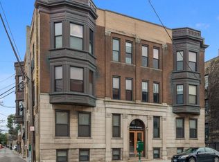 815 W Addison St APT 3R, Chicago, IL 60613