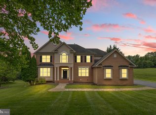 5204 Muirfield Dr, Ijamsville, MD 21754
