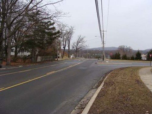 2nd image of 1920 Waddle Rd