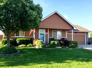 1806 E Springfield St, Goddard, KS 67052