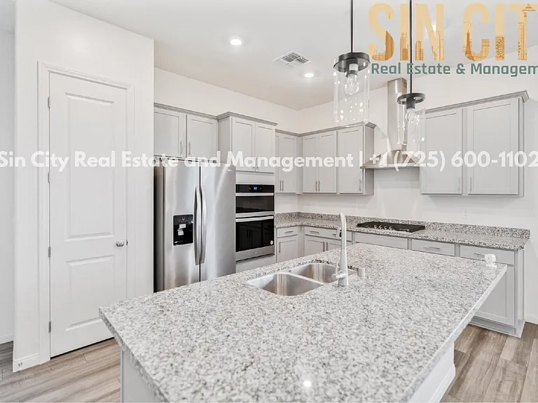 11828 Black Canary Ave — Photo 2