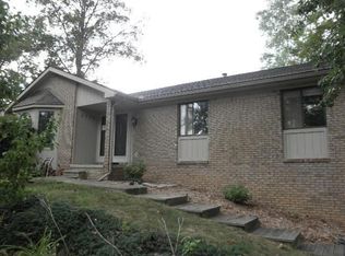 4154 Loch Ct, Highland, MI 48357