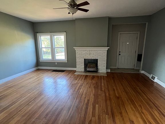 2nd image of 448 S Belmont Ave