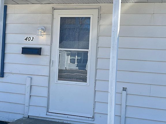 2nd image of 403 E Chippewa Ave