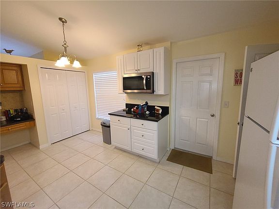 5th image of 5014 SW Agualinda Blvd