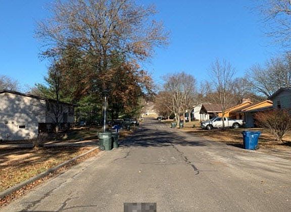 4th image of 1023 Southcrest Dr