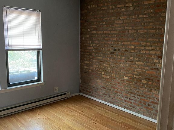 2nd image of 2115 N Sedgwick St #2