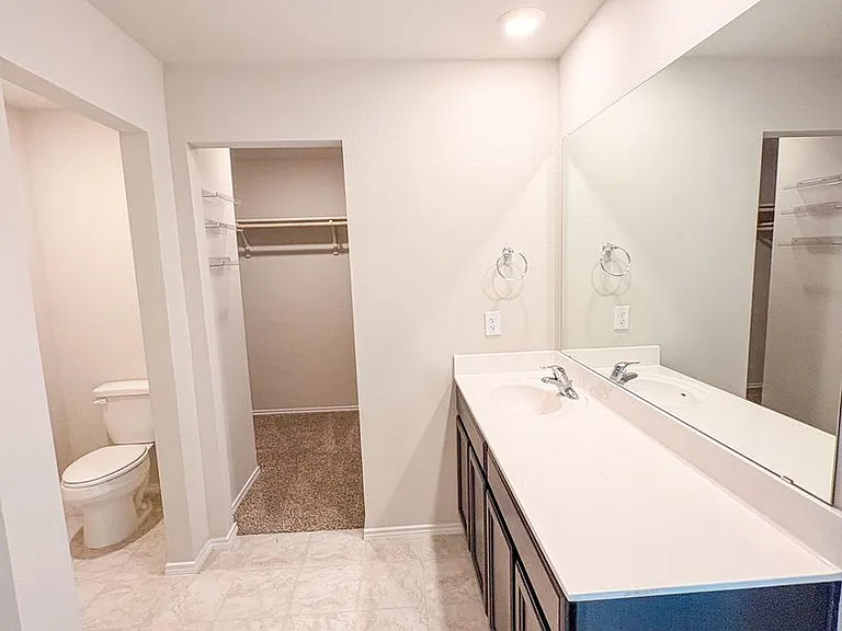 6401 Coneflower Dr — Photo 12