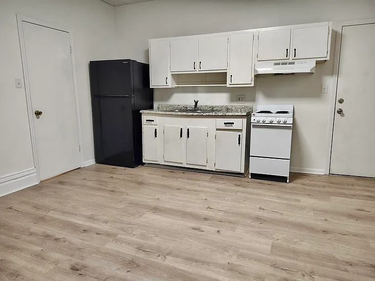 160 Constitution St #7 — Photo 5