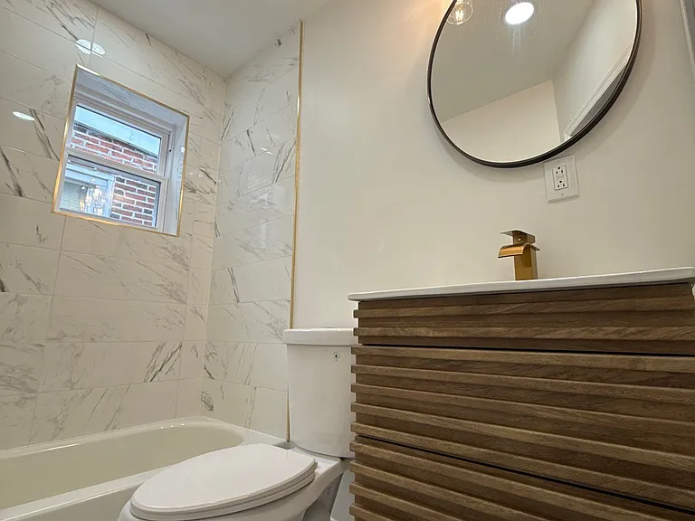 1320 S Myrtlewood St — Photo 15