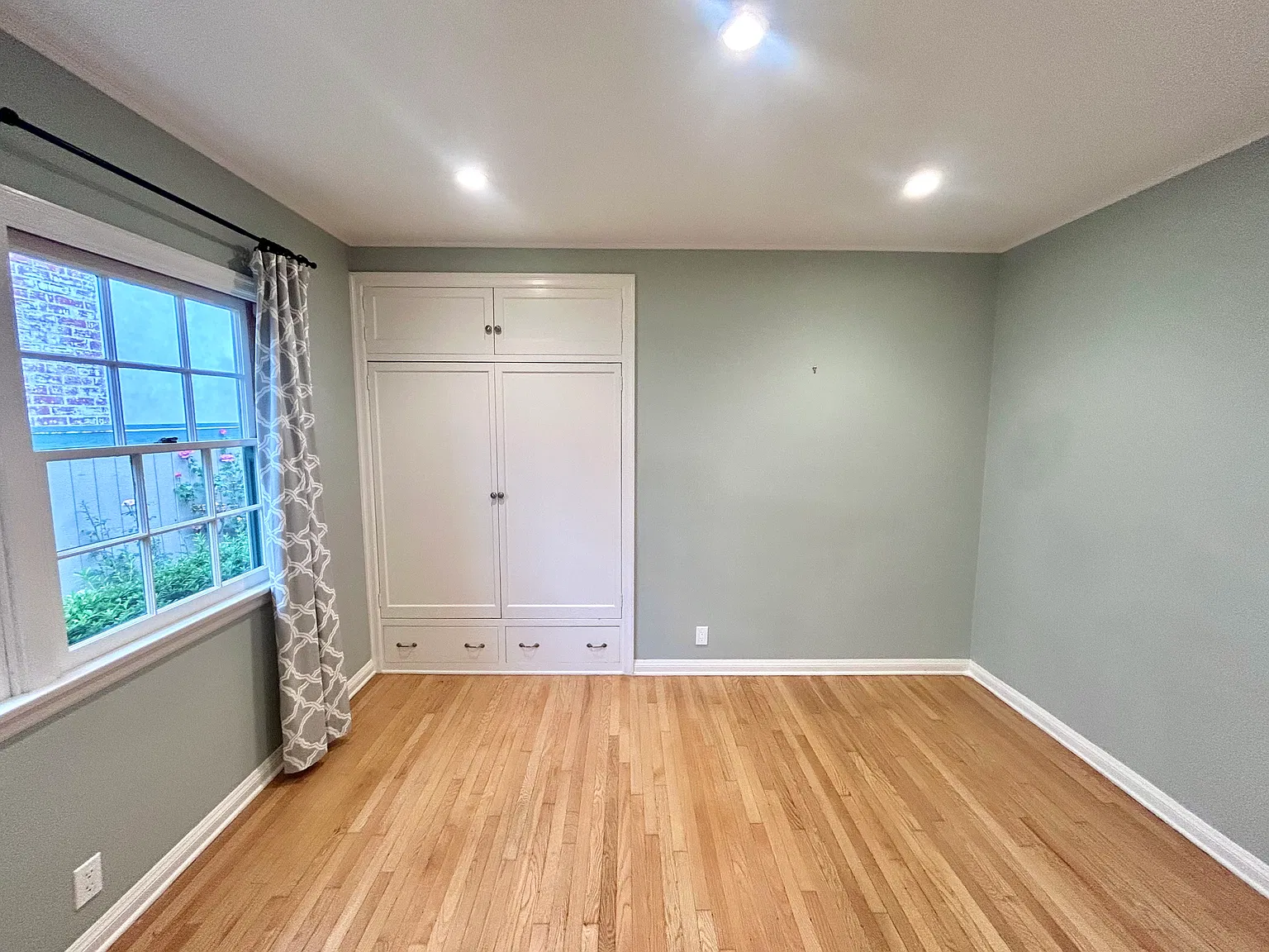 3 bed, 1592 sqft, $1,300 — Photo 3
