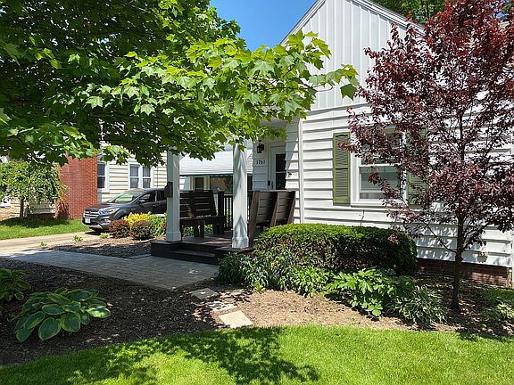 4th image of 1761 18th St