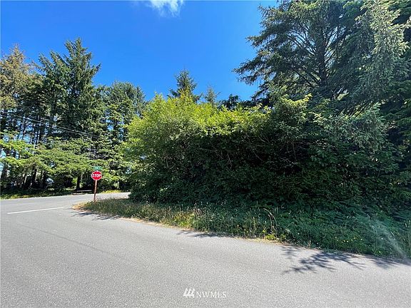 5th image of 798 Copalis Avenue NE