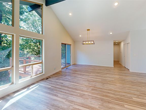 5th image of 14340 93rd Avenue NE