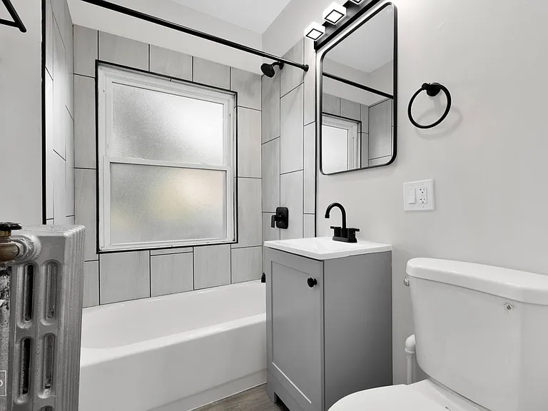 308 Elizabeth St — Photo 13