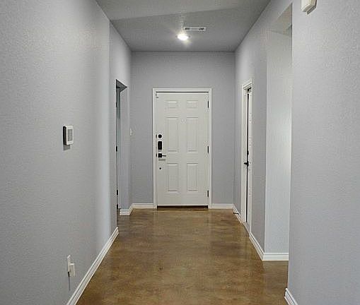4th image of 745 Freedom Cir