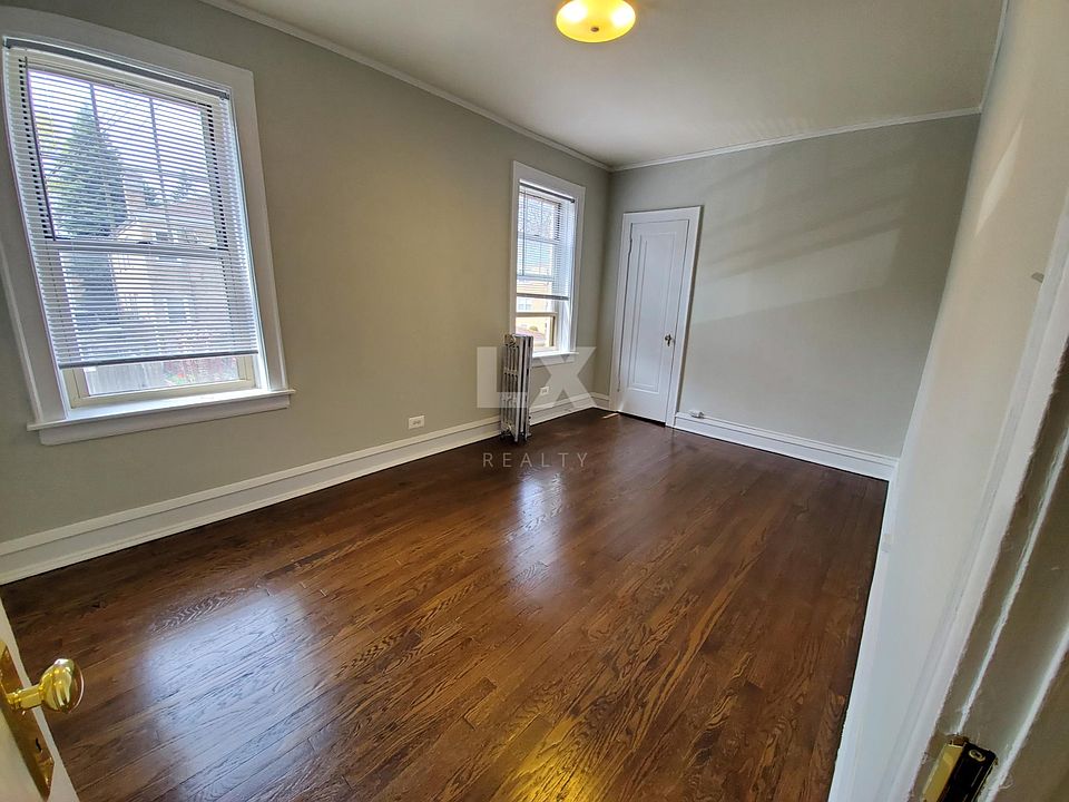 1st image of 2635 W Granville Ave APT 3