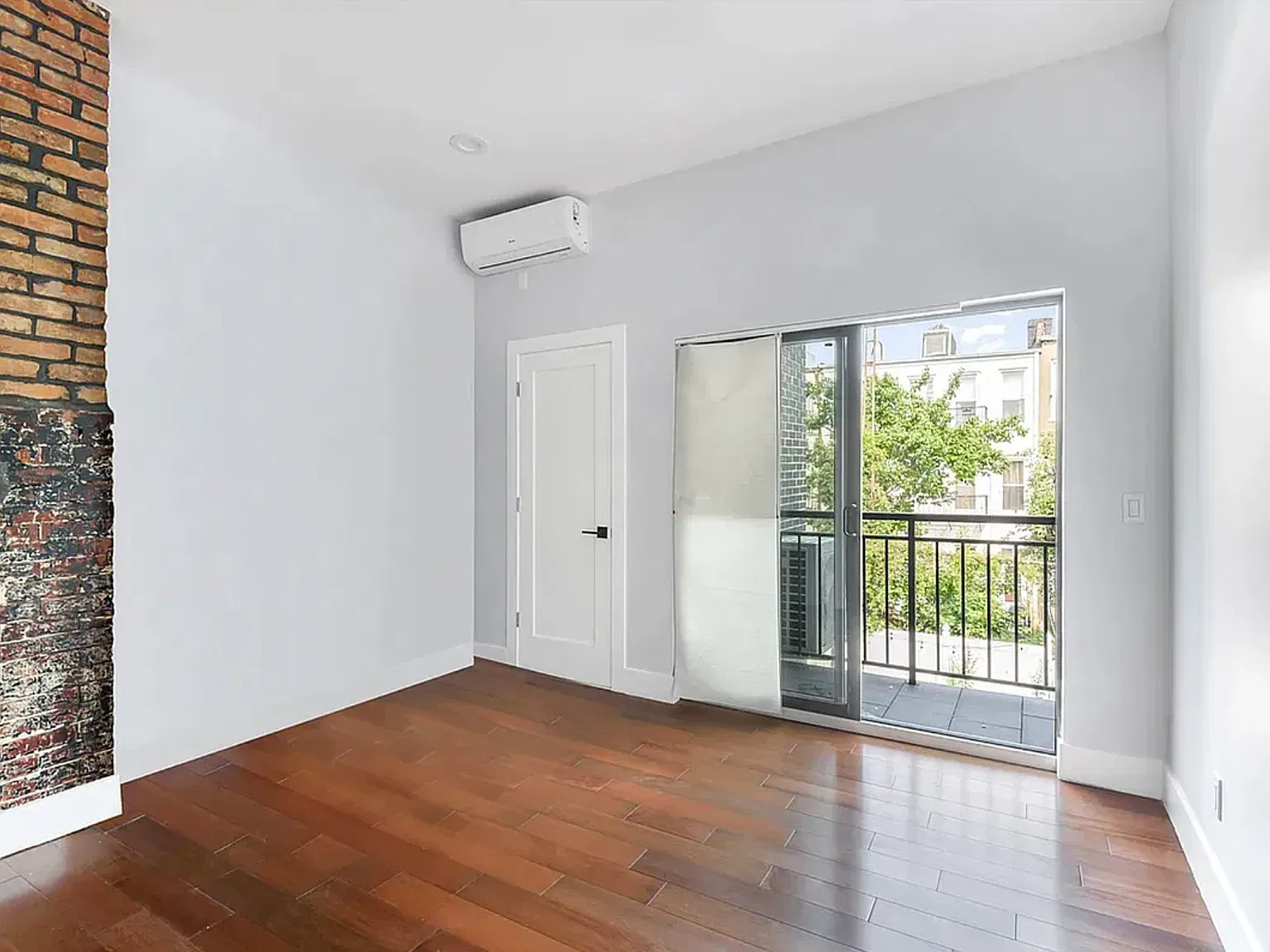 1873 Harman Street — Photo 2