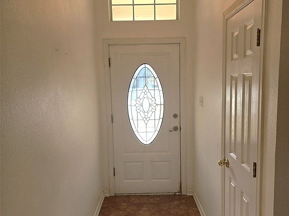 5th image of 604 Valleyridge Ct