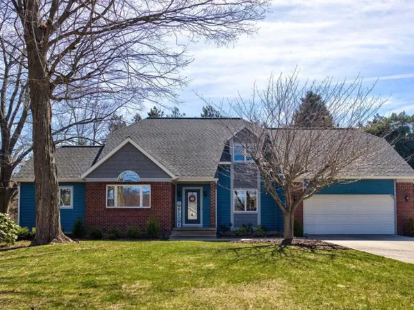 17756 Brucker St, Grand Haven, MI 49417