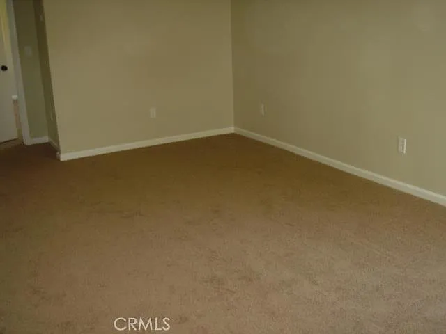 1127 N Briarwood St — Photo 2