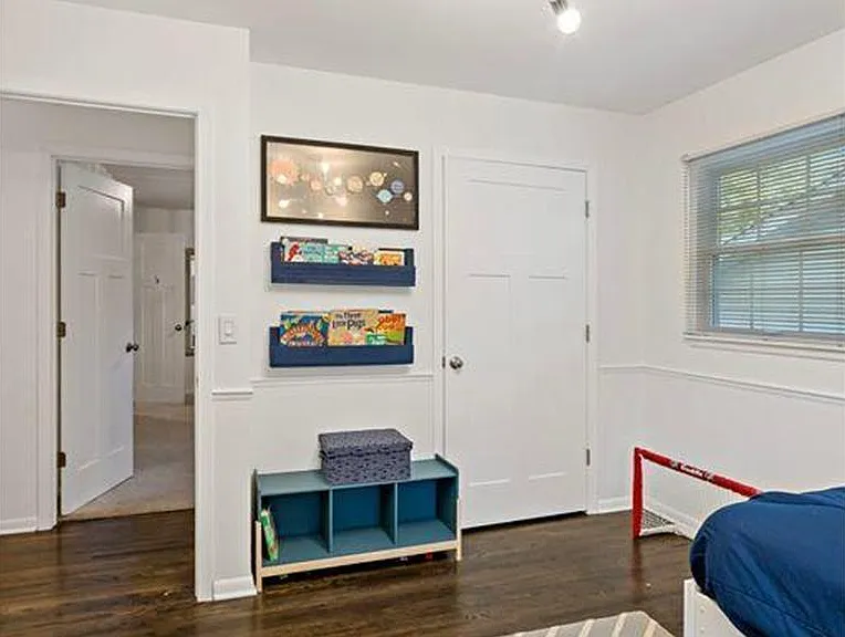4520 Vandervork Ave — Photo 28