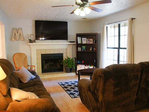 4th image of 4680 Rock Springs Ct