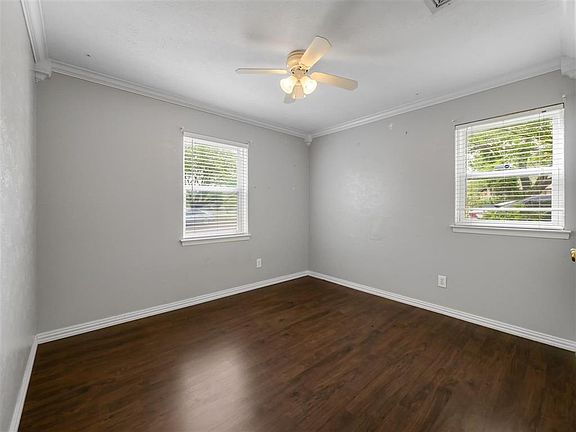 4th image of 206 Sixpence Ln