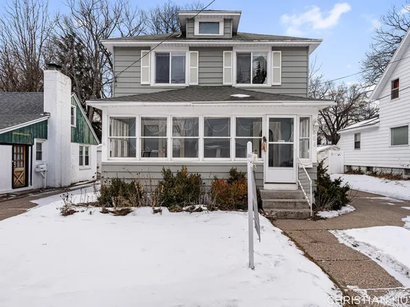 864 Diamond Ave NE, Grand Rapids, MI 49503
