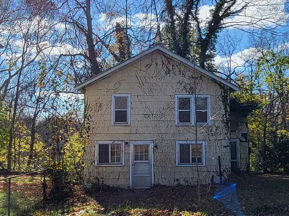 411 Paw Paw Ave, Watervliet, MI 49098