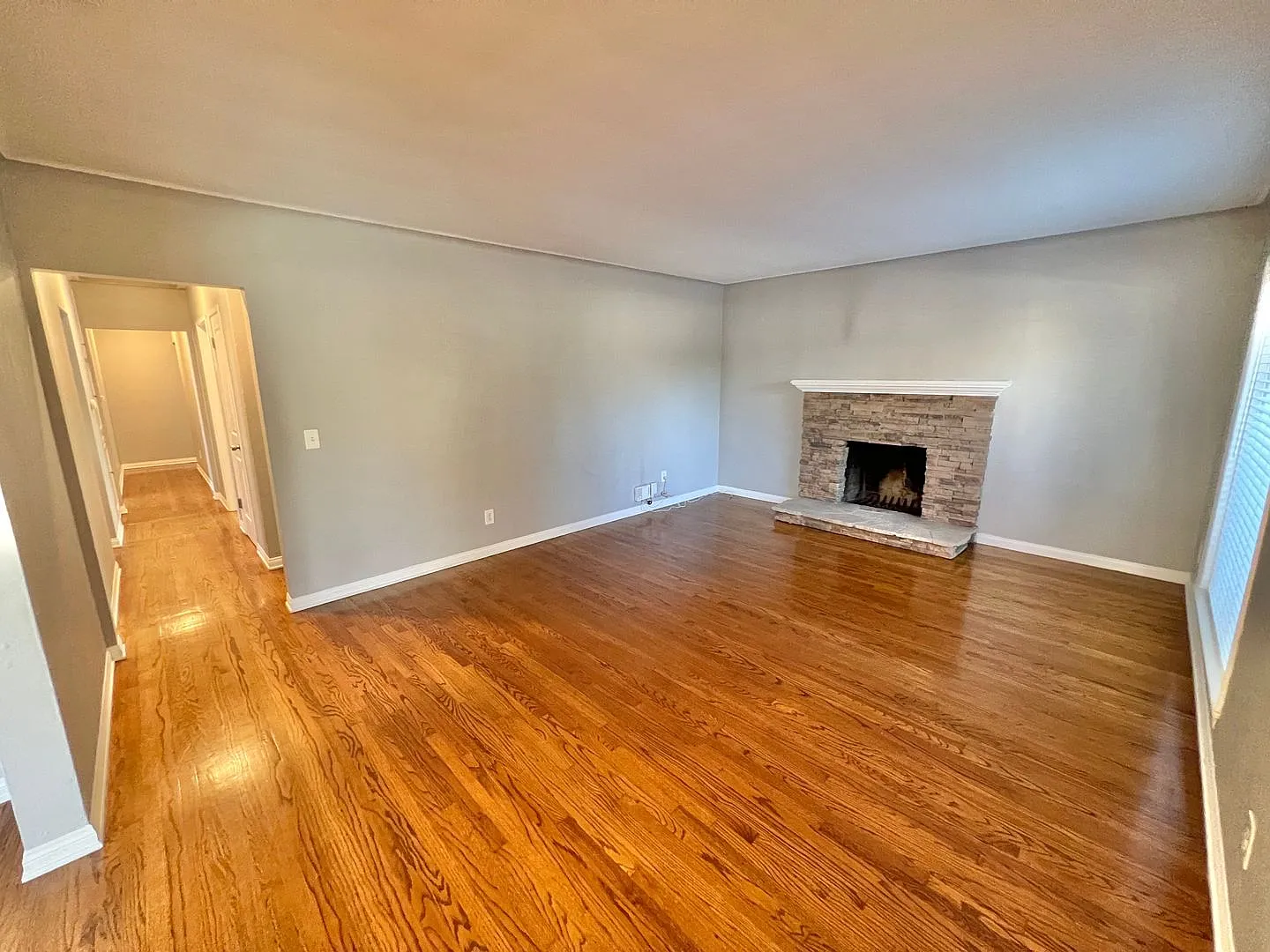 4445-4447 E Colorado St — Photo 3