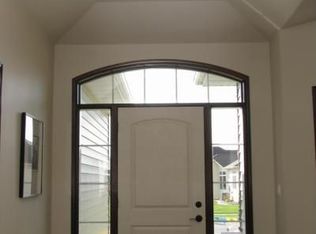 5826 27th St S, Fargo, ND 58104