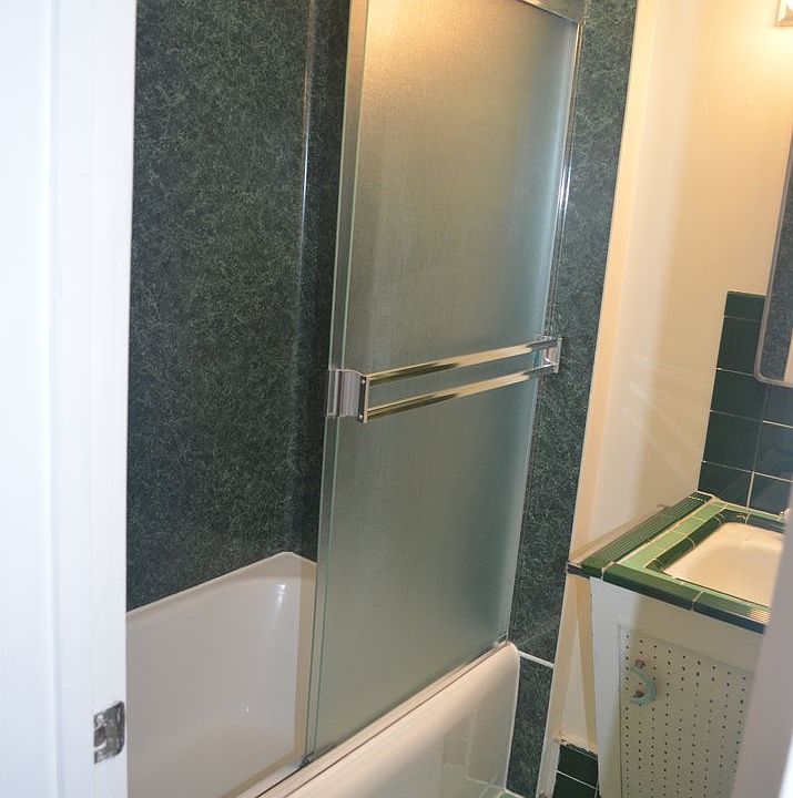 1st image of 517 NW Bright St #519
