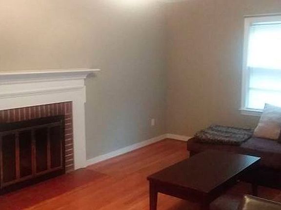 3rd image of 11 Corbin Dr