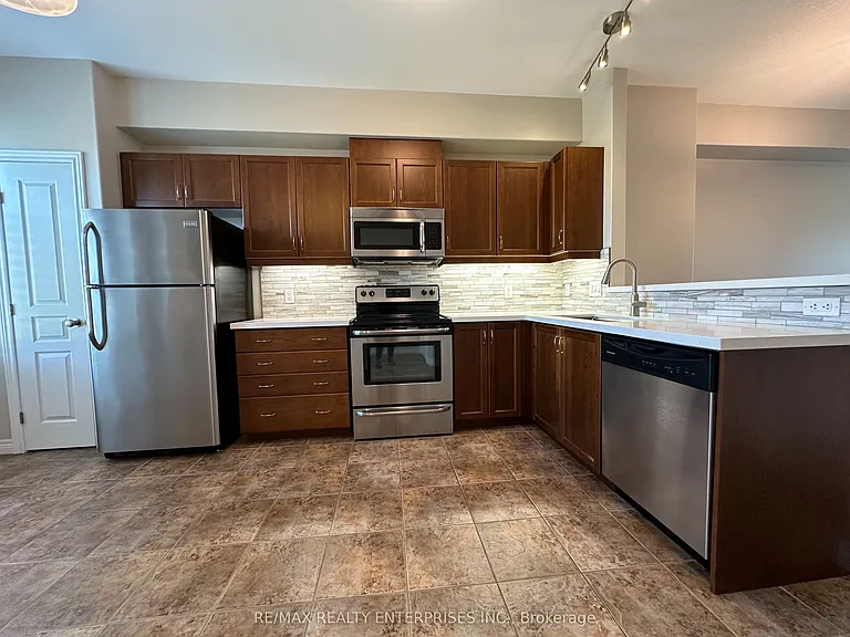 69 Edenrock Dr — Photo 7
